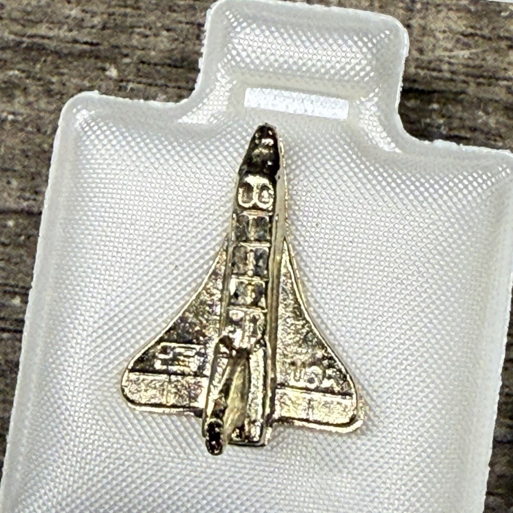 Lot Of 8 Vintage Gold Tone Space Shuttle Lapel Pin Hat Vest NASA Style